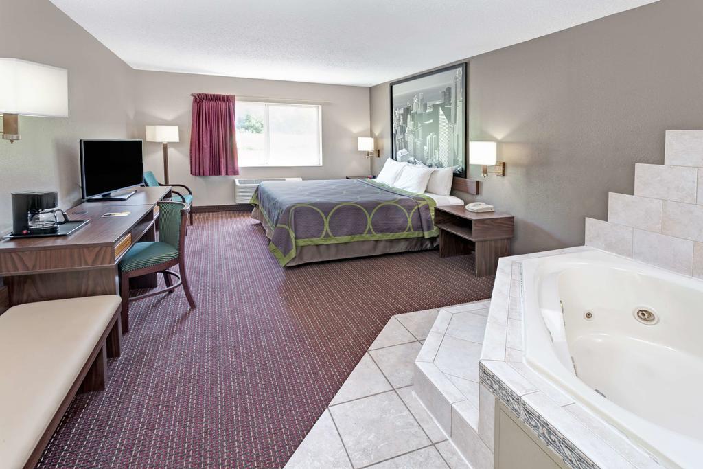 Готель Super 8 By Wyndham Chicago O'Hare Airport Елк-Ґров-Віллідж Екстер'єр фото